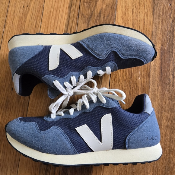 Veja Navy and Cream Women's Sneakers - Picture 6 of 12